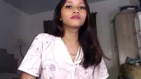 Snapshot of lilit_sensual chatting on September 22, 2025, 2:57 am Chloe online show from September 22, 2025, 2:57 am