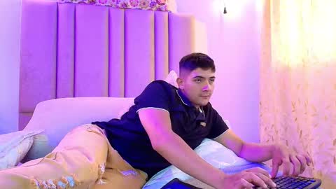 Snapshot of lilith_and_draven chatting on September 27, 2025, 8:47 pm lilith_and_draven online show from September 27, 2025, 8:47 pm