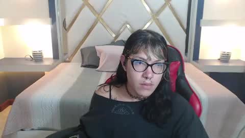 lilith  online show from June 17, 2026, 2:07 pm