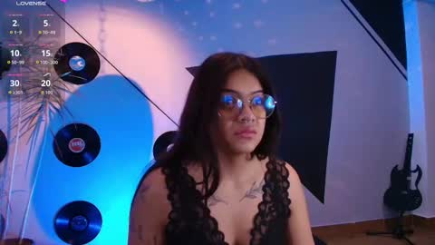 Lilith and Khloe  online show from October 30, 2025, 11:22 am