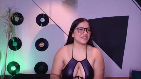 Lilith and Khloe  online show from March 21, 2026, 11:26 am