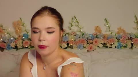 Snapshot of lilith_bonheur chatting on February 18, 2026, 9:22 pm Lilith Bonheur online show from February 18, 2026, 9:22 pm