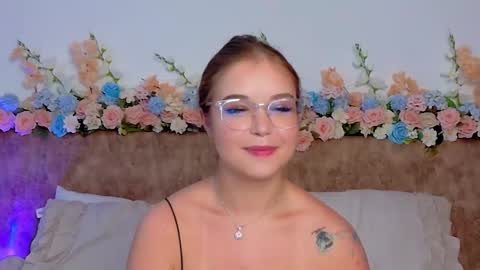 Snapshot of lilith_bonheur chatting on March 22, 2026, 2:04 am Lilith Bonheur online show from March 22, 2026, 2:04 am