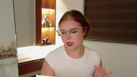 Lilith Bonheur online show from June 27, 2026, 10:04 pm
