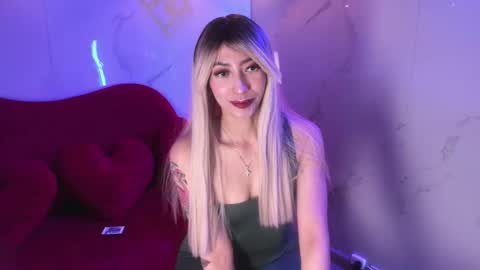 lilith cooper20 online show from February 19, 2026, 3:13 am