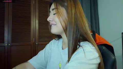 Lilith online show from November 30, 2025, 3:21 am