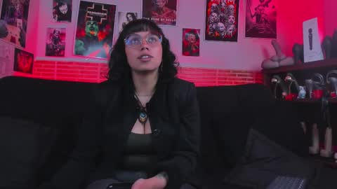 Snapshot of lilith_deveraux_ chatting on October 4, 2025, 3:10 pm MISTRESS LILITH online show from October 4, 2025, 3:10 pm