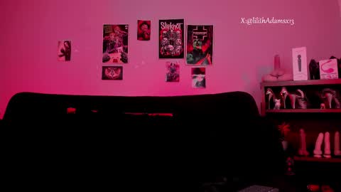 Snapshot of lilith_deveraux_ chatting on October 24, 2025, 2:46 pm MISTRESS LILITH online show from October 24, 2025, 2:46 pm