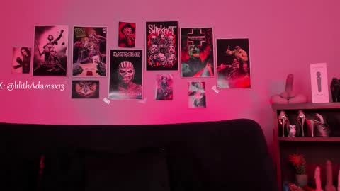 Snapshot of lilith_deveraux_ chatting on October 28, 2025, 6:10 pm MISTRESS LILITH online show from October 28, 2025, 6:10 pm