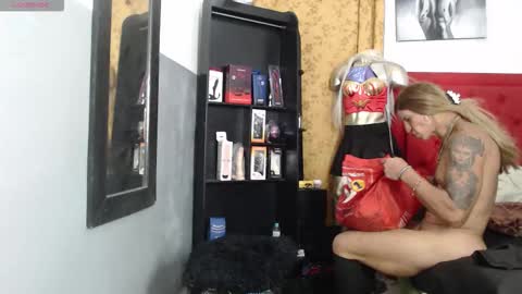 lilith_dhorn1 online show from September 9, 2025, 8:36 am