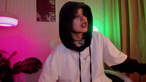 lilith_hart_ online show from February 20, 2025, 10:05 am