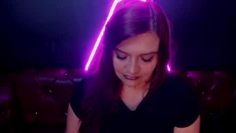 Snapshot of lilith_levonee_ chatting on December 7, 2024, 9:39 am Lilith online show from December 7, 2024, 9:39 am