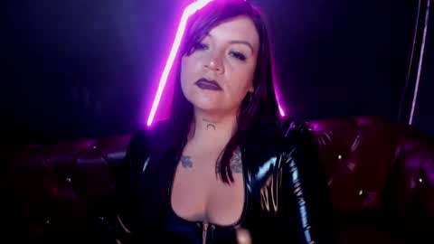 Snapshot of lilith_levonee_ chatting on December 21, 2024, 3:36 am Lilith online show from December 21, 2024, 3:36 am