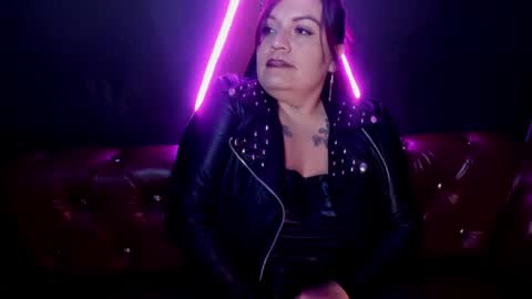 Snapshot of lilith_levonee_ chatting on December 29, 2024, 6:14 am Lilith online show from December 29, 2024, 6:14 am