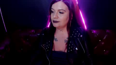 Snapshot of lilith_levonee_ chatting on December 29, 2024, 12:23 pm Lilith online show from December 29, 2024, 12:23 pm