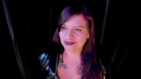 Snapshot of lilith_levonee_ chatting on January 21, 2025, 8:52 am Lilith online show from January 21, 2025, 8:52 am