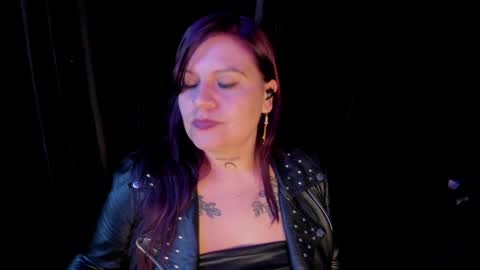 Snapshot of lilith_levonee_ chatting on January 22, 2025, 5:59 am Lilith online show from January 22, 2025, 5:59 am