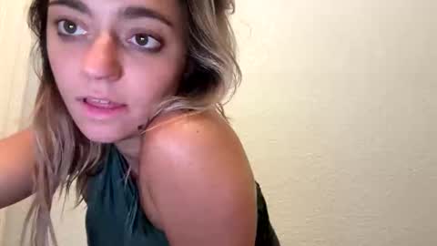 lilith_luv444 online show from May 8, 2026, 6:08 am