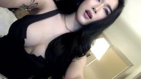 QUEEN LILITH BORBON online show from February 22, 2026, 6:39 pm