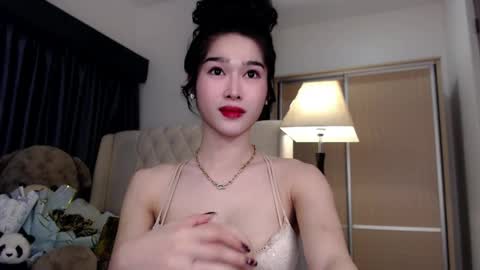 QUEEN LILITH BORBON online show from June 6, 2026, 10:36 pm