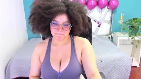 Snapshot of lilith_mesa chatting on December 27, 2024, 7:40 am Lilith online show from December 27, 2024, 7:40 am