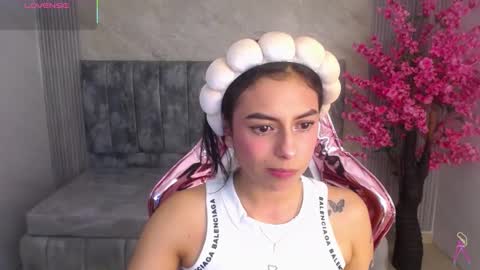 Snapshot of lilith_petit_sub chatting on September 16, 2025, 8:10 pm Lilith  online show from September 16, 2025, 8:10 pm