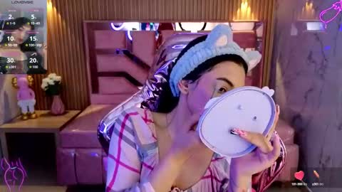 Snapshot of lilith_petit_sub chatting on October 16, 2025, 3:51 am Lilith  online show from October 16, 2025, 3:51 am