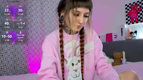 lilith_poison online show from February 11, 2026, 6:13 pm