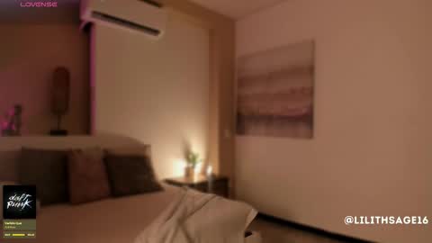 lilith_sage_ online show from January 19, 2026, 11:58 am