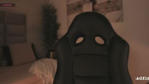 lilith_sage_ online show from April 24, 2026, 7:49 pm