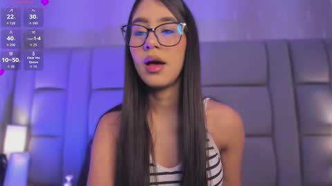 Snapshot of lilith_vael chatting on October 7, 2025, 12:24 pm    online show from October 7, 2025, 12:24 pm