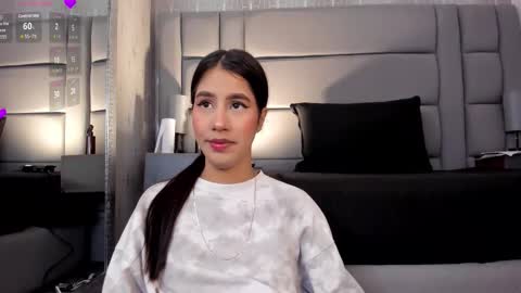 Snapshot of lilith_vael chatting on November 2, 2025, 4:31 pm    online show from November 2, 2025, 4:31 pm