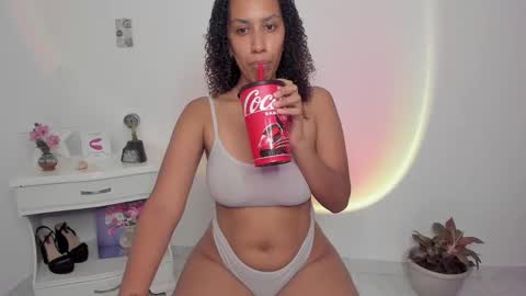 Alejandra  online show from February 9, 2025, 10:43 pm