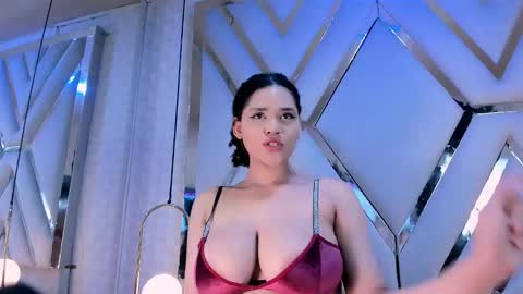    online show from November 17, 2025, 9:42 pm