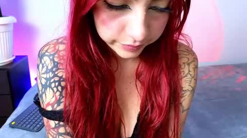 Snapshot of lilithandjacob chatting on February 19, 2025, 1:08 am    online show from February 19, 2025, 1:08 am