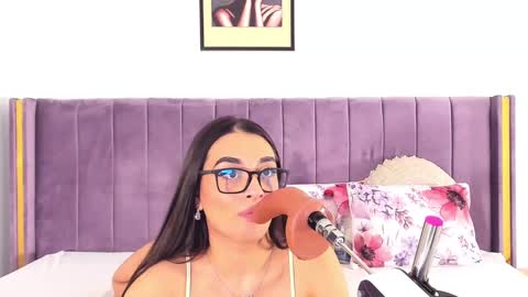Snapshot of lilithcapri777 chatting on February 26, 2025, 6:43 pm Lily online show from February 26, 2025, 6:43 pm