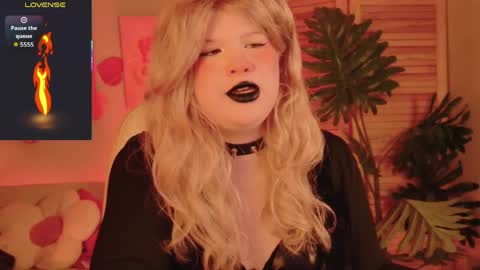 LilithNelson online show from April 23, 2026, 2:02 am