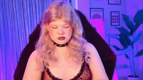 LilithNelson online show from April 28, 2026, 2:21 am