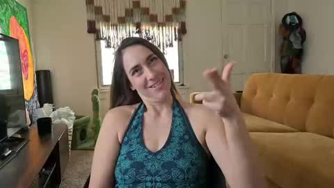 Snapshot of lilithoftrees chatting on September 19, 2025, 4:51 pm L online show from September 19, 2025, 4:51 pm