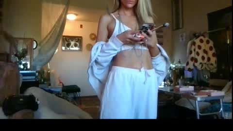 Snapshot of lilithohfish chatting on October 24, 2025, 3:52 pm Lilithohfish online show from October 24, 2025, 3:52 pm