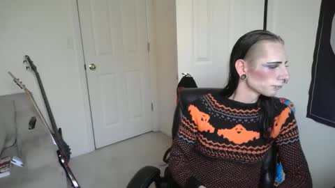 lilithqueen13 online show from September 11, 2025, 5:46 pm