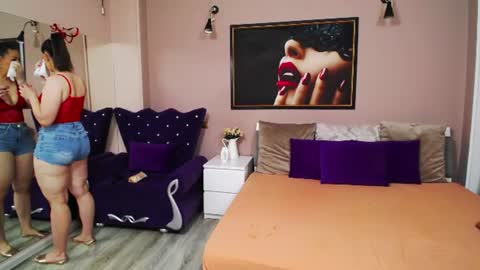 lilithreys online show from June 14, 2026, 3:41 am
