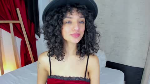 Snapshot of lilithsteinberg chatting on January 27, 2025, 7:03 pm jessi 3 online show from January 27, 2025, 7:03 pm