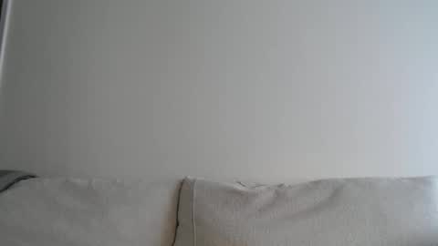 Snapshot of liljbby chatting on October 27, 2025, 6:45 pm Jay  please help me reach 50 thumbs up online show from October 27, 2025, 6:45 pm