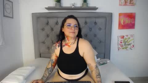 lille online show from February 4, 2025, 11:49 pm