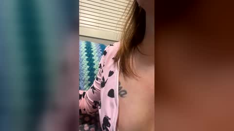 lillhotty7569 online show from March 12, 2026, 11:05 am