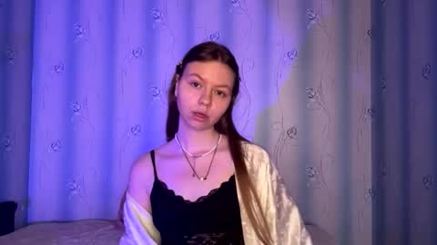 Snapshot of lillian_charm chatting on March 21, 2026, 6:07 am Lillian online show from March 21, 2026, 6:07 am