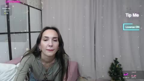 Lillian online show from December 27, 2024, 6:10 pm