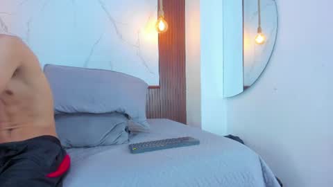 lillian_lee1 online show from June 12, 2026, 5:45 pm