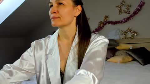 lillian_white1 online show from January 22, 2025, 6:10 am